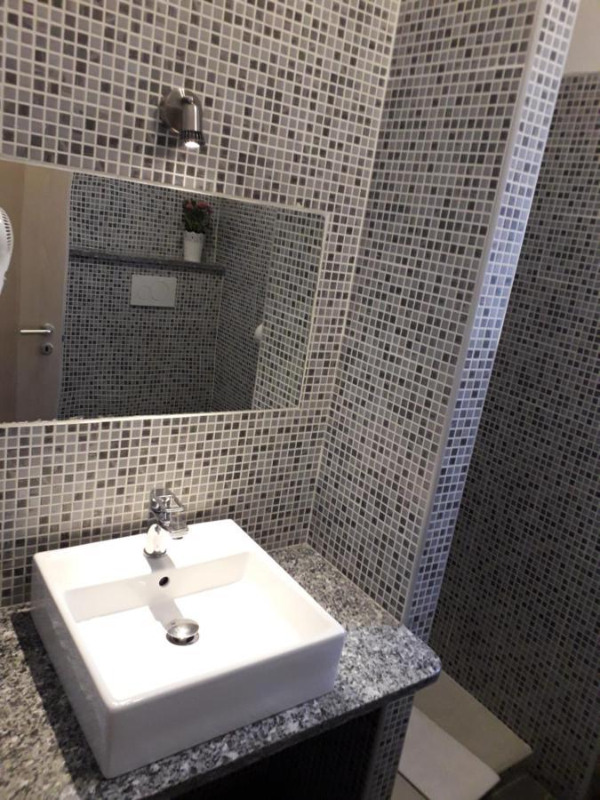 Hotel Vittoriano Торино Екстериор снимка