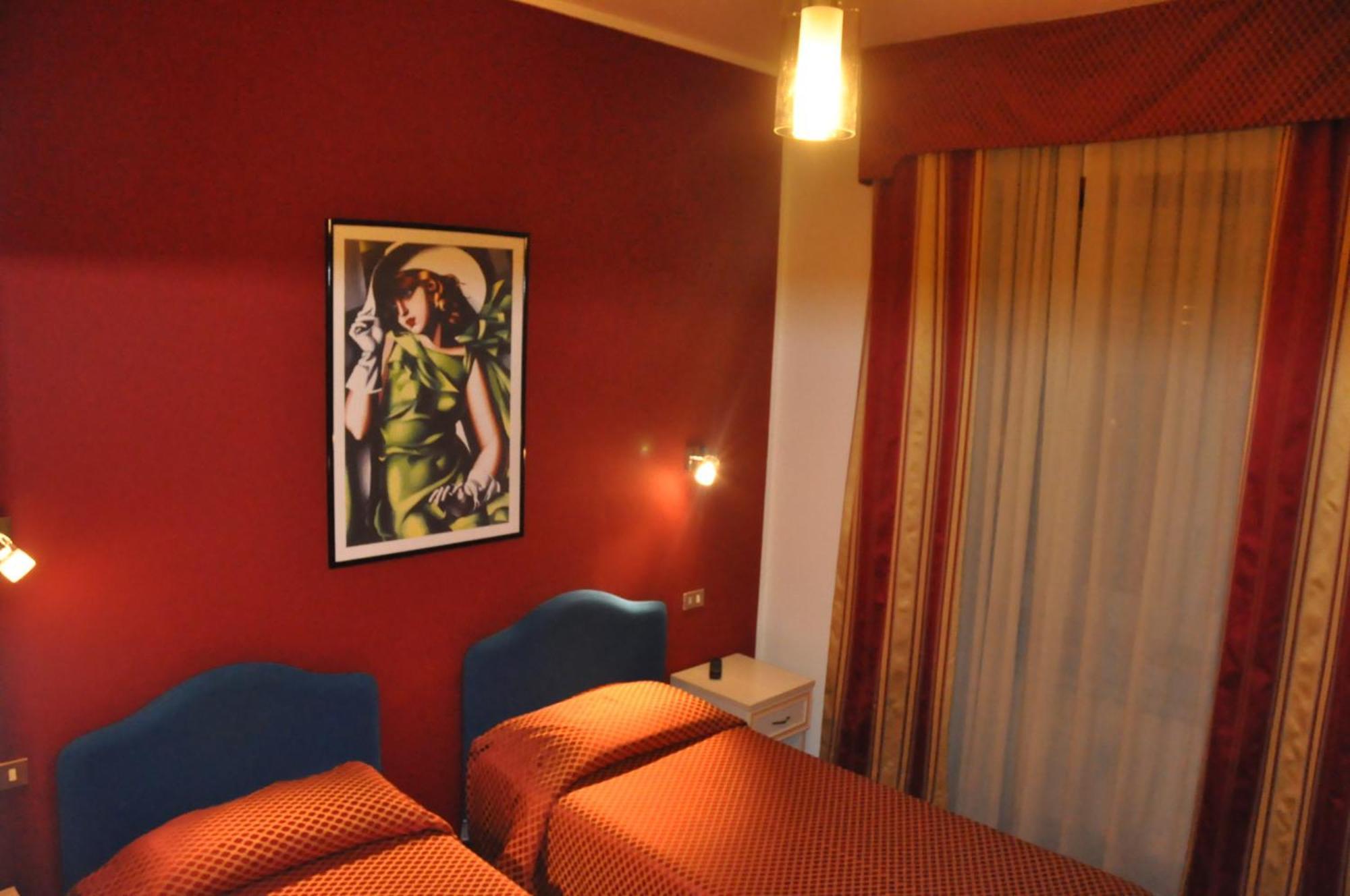 Hotel Vittoriano Торино Екстериор снимка