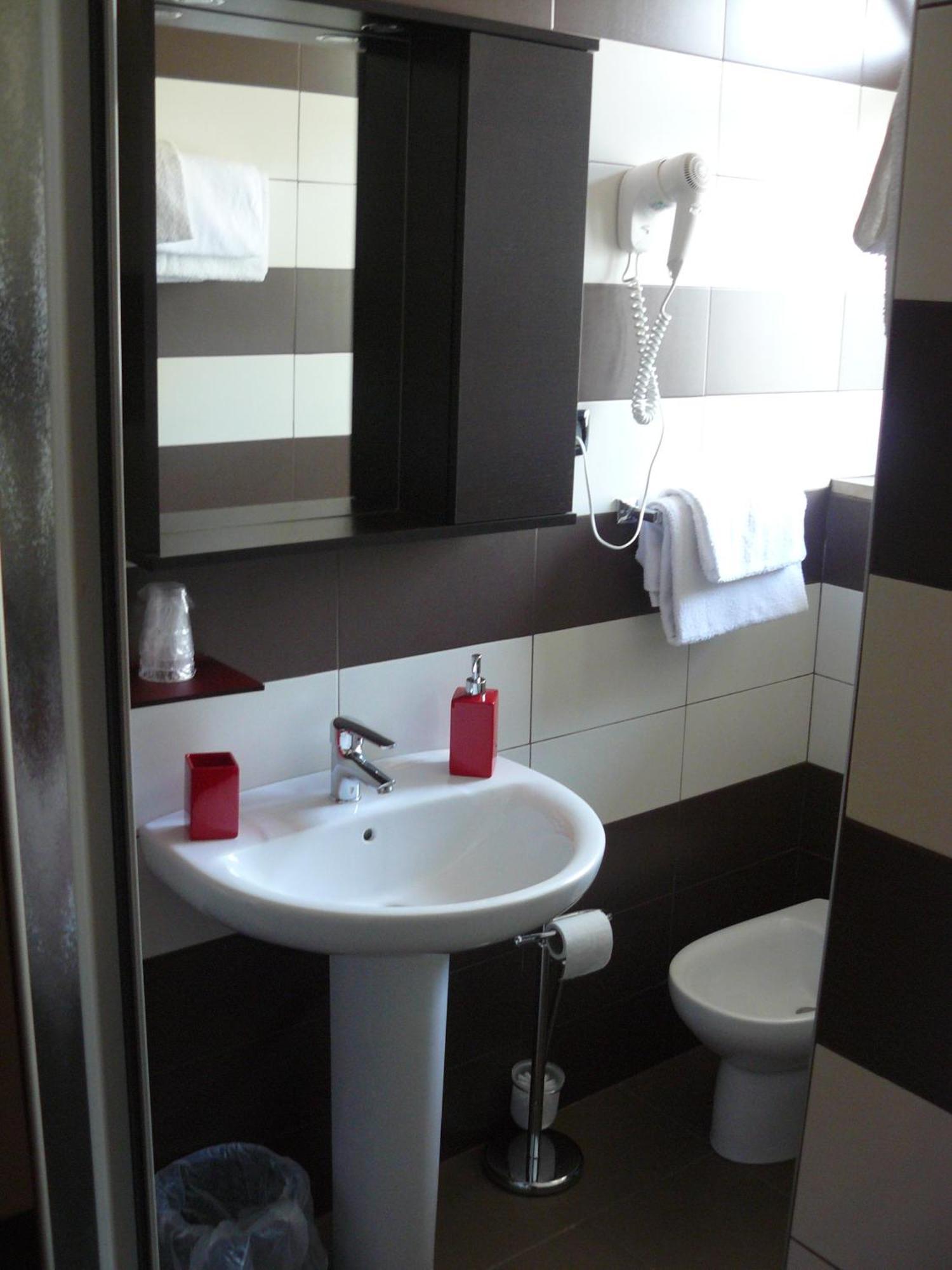Hotel Vittoriano Торино Екстериор снимка
